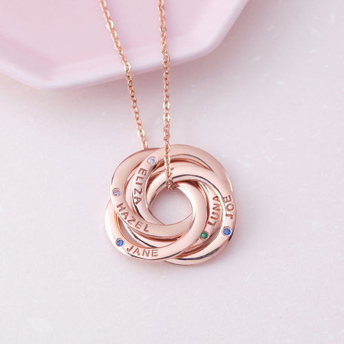 Jewelry That Turns a Gift Into a Story