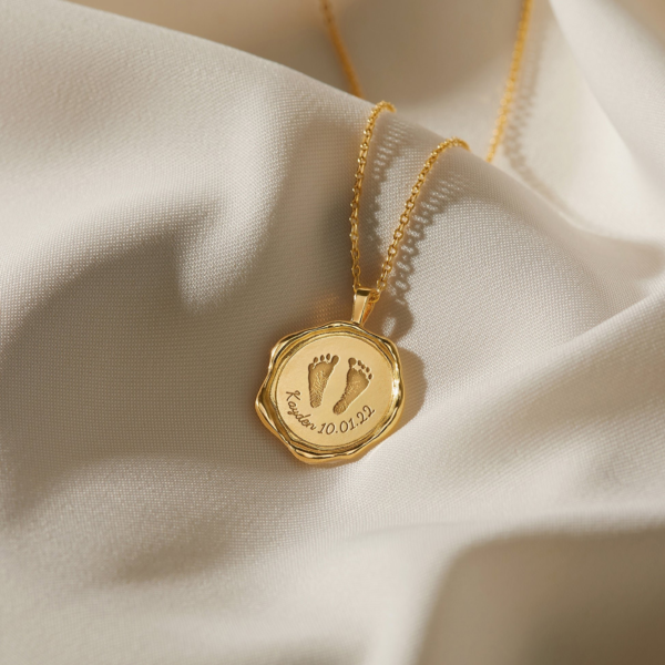 Perfect personalized jewelry for Mom